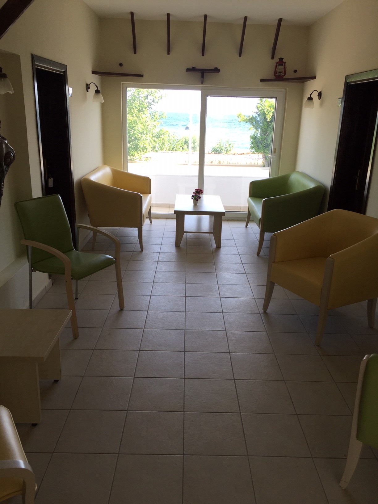 Ali's Hotel Beach