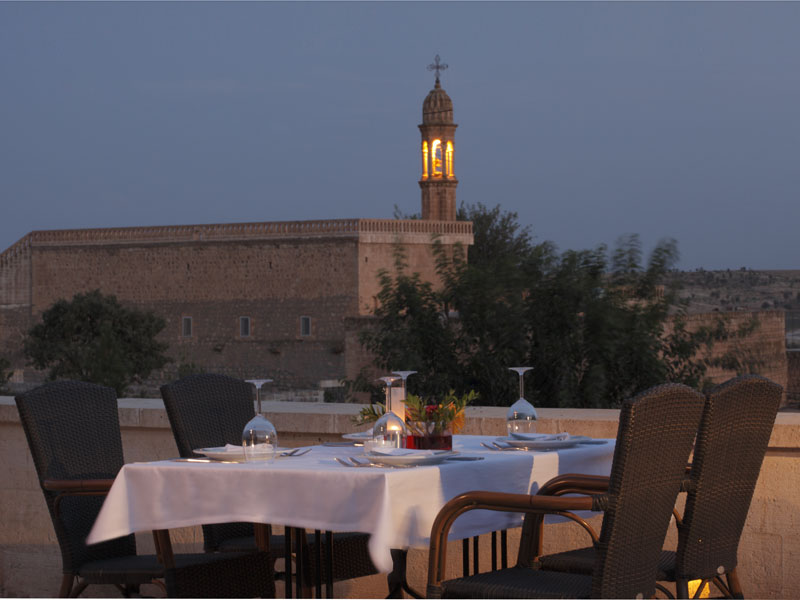 Kasr-ı Nehroz Otel
