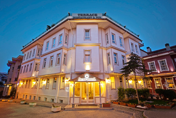 Triton Hotel