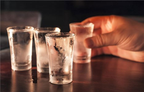 VOTKA  ABSOLUT 70 CL KADEH