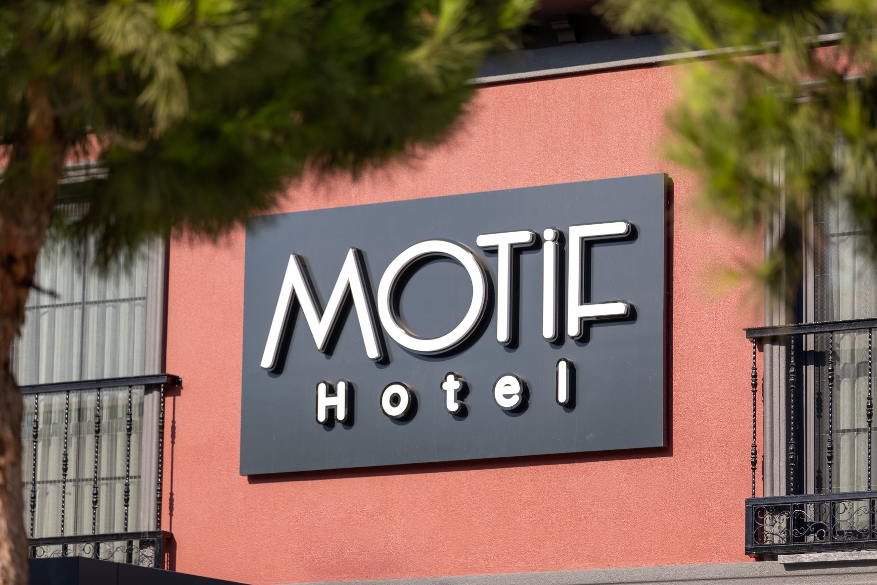 Motif Hotel
