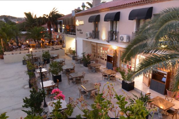 Alaçatı Aura Plus Otel