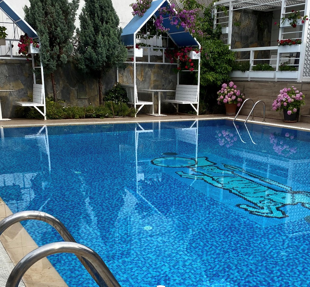 Ascot Hotel