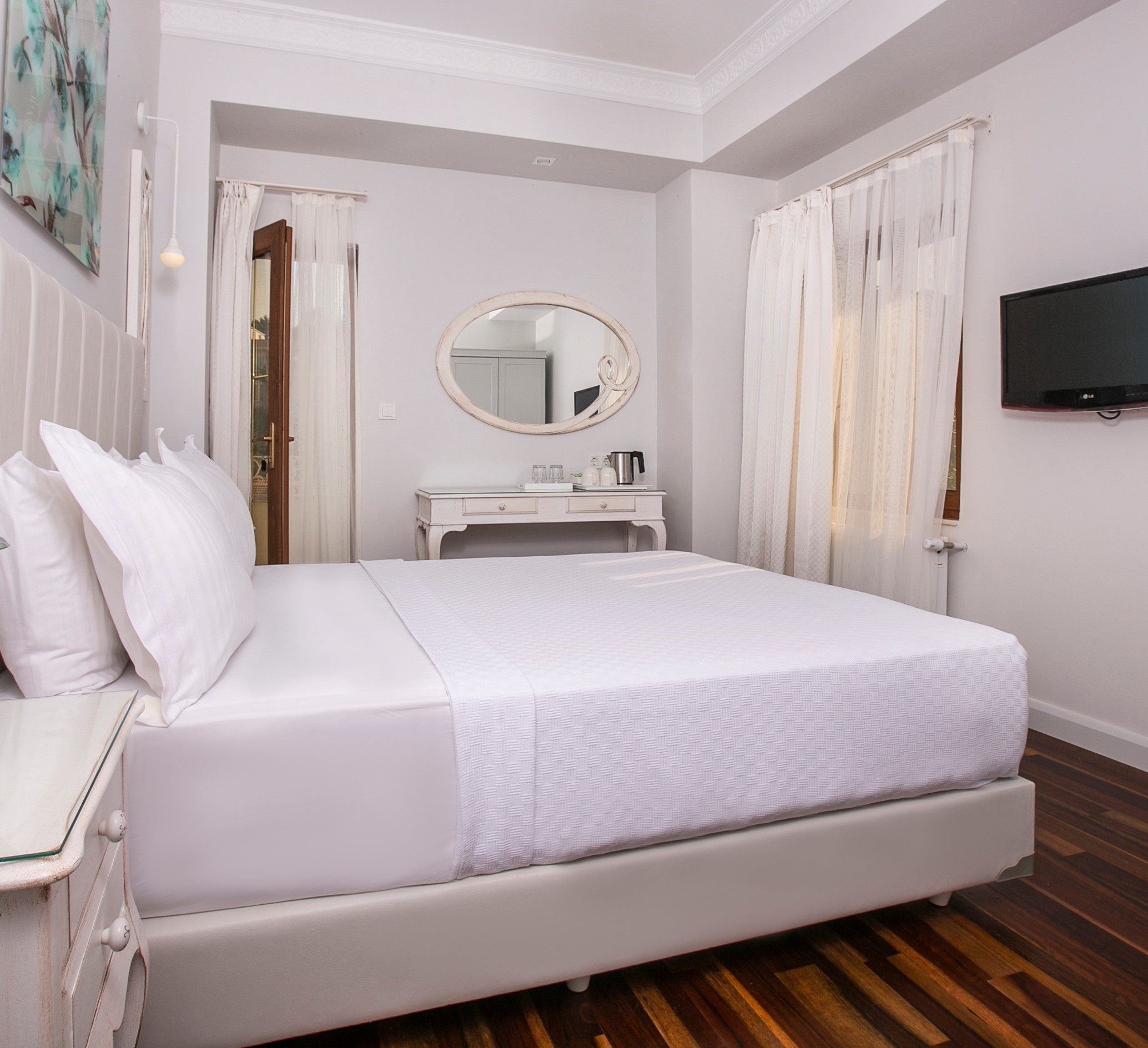 Ascot Hotel