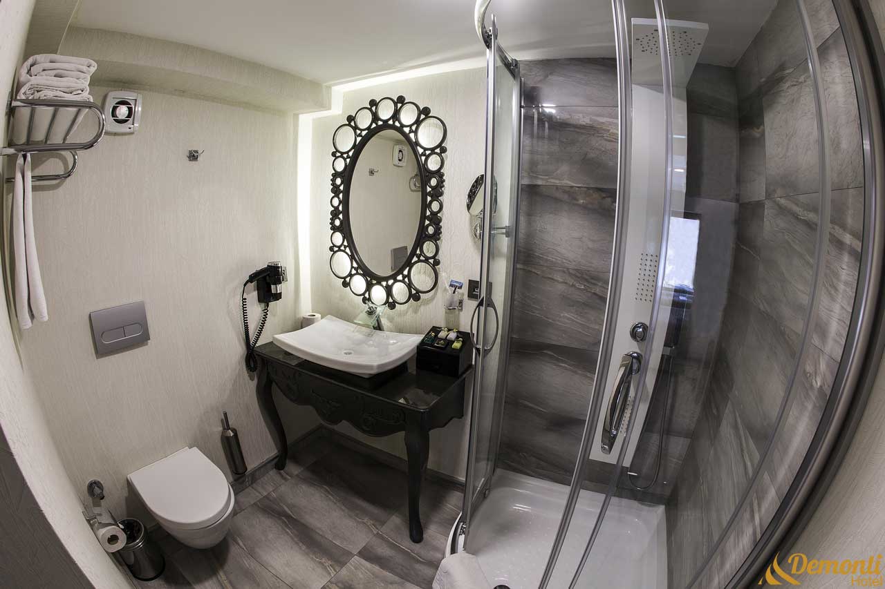 Demonti Otel
