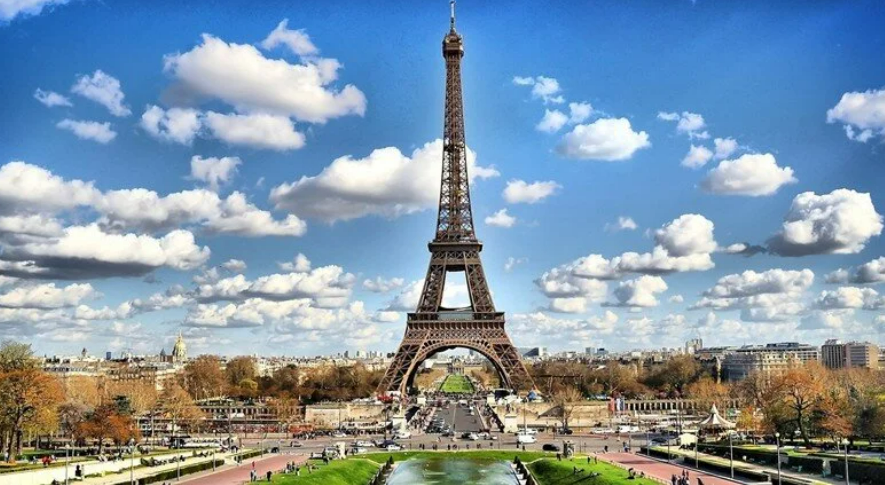 Paris Turu Pegasus ile 3 gece 4 gün (CDG-CDG)